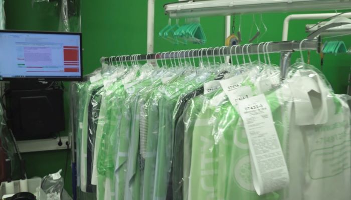 Чем вывести с одежды пятна от мыльных пузырей после стирки?  - GreenCity